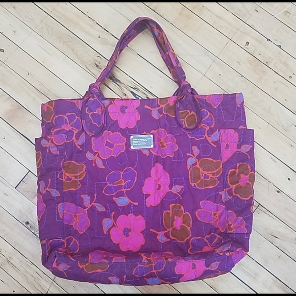 Marc Jacobs Handbags - Marc Jacobs XLARGE Quilted floral tote